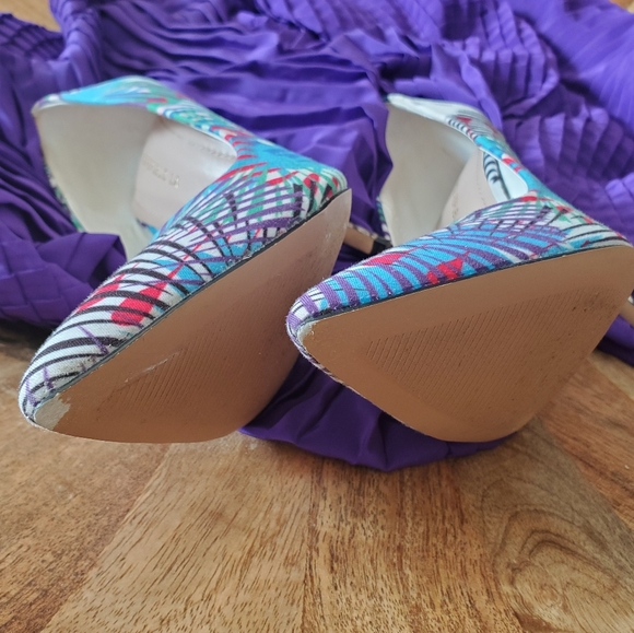 Shoe Republic LA - Picture 8 of 9